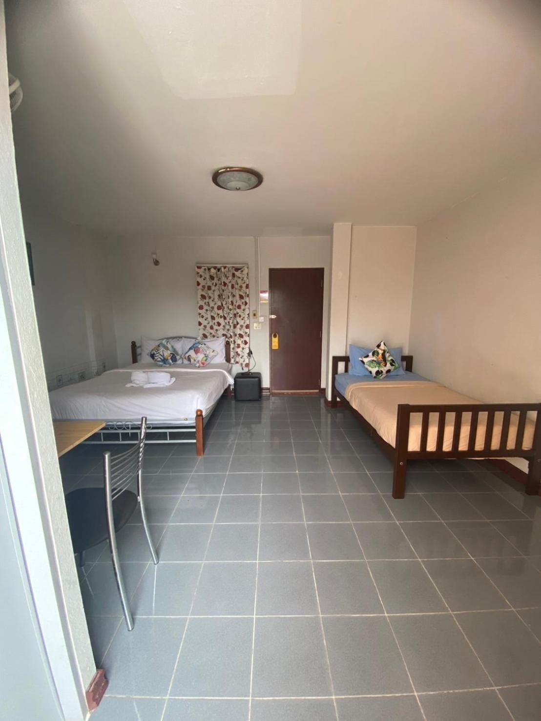 Jenny Hostel Huahin Extérieur photo